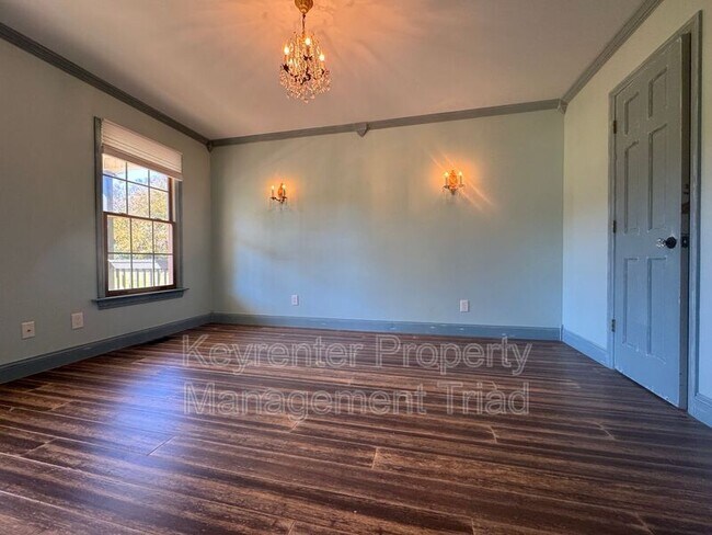 Building Photo - 7472 Middlestream Rd