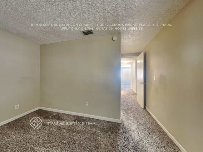 Building Photo - 3208 Saddlebrook Ave