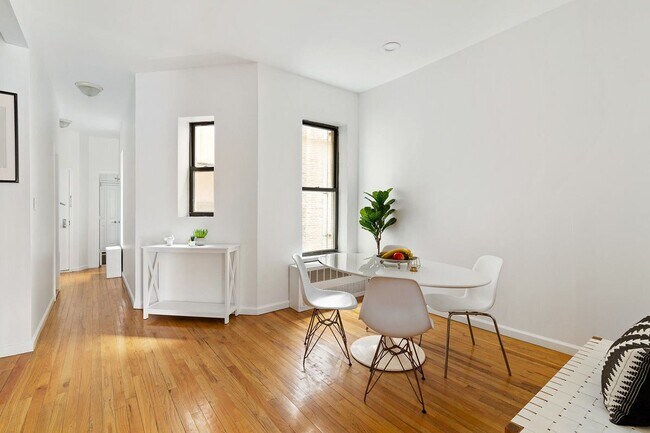 Building Photo - 273 Albany Ave