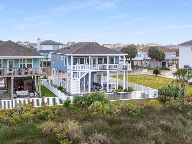 Building Photo - 22520 Bay Point Dr