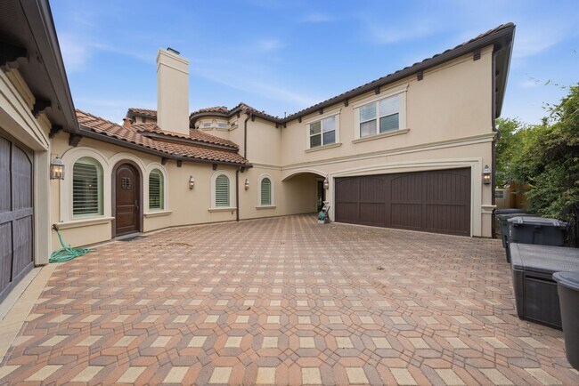 Building Photo - 14302 Belle River Ln