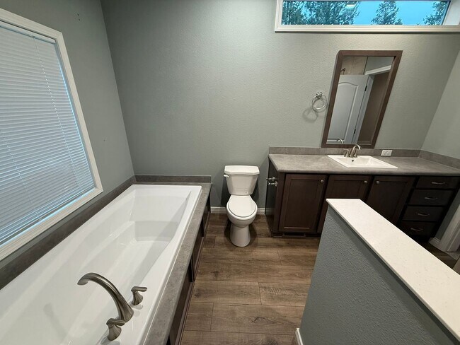 Building Photo - 17069 Norwalk Rd