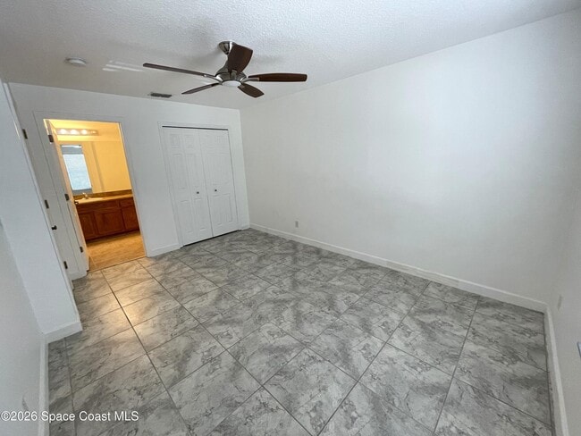 Building Photo - 2600 Revolution St