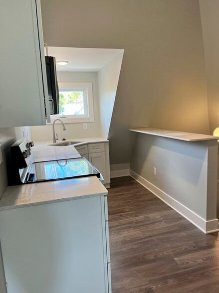 Building Photo - Whitesand Property Management