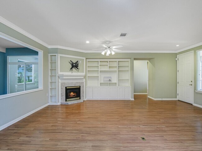 Building Photo - 138 Dewberry Dr