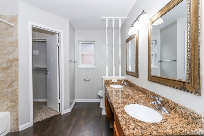 Building Photo - 1308 Wilson Dr