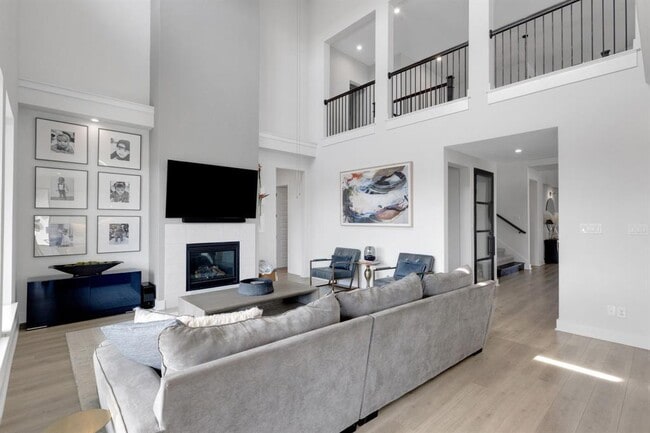 Building Photo - 325 Cumberland Cv