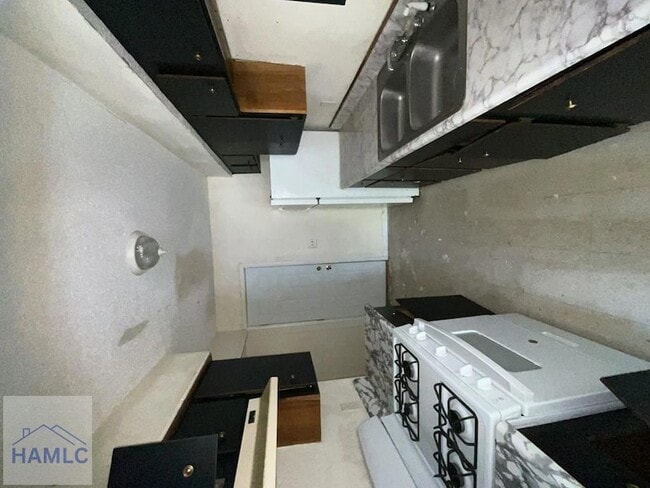 Building Photo - 814 Lesa St