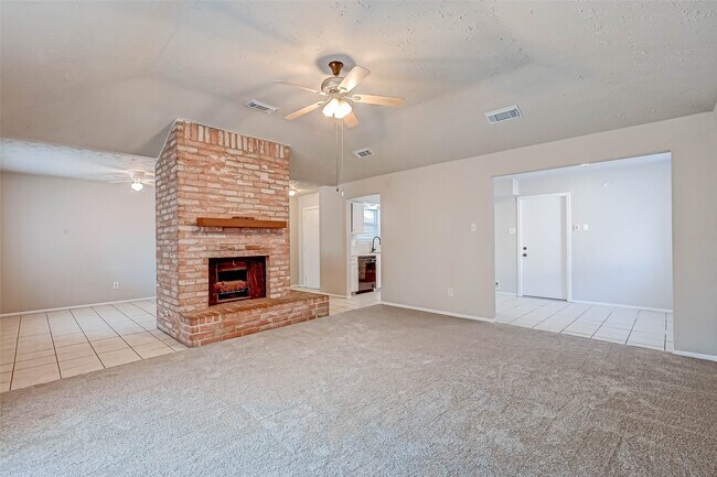 Building Photo - 24130 Silversmith Ln
