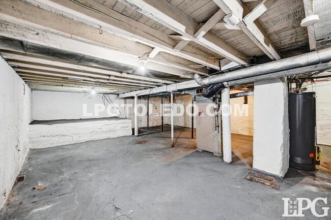 Building Photo - 1434 Kedron St