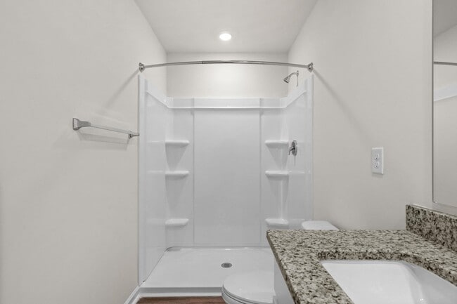 Building Photo - 640 Rd