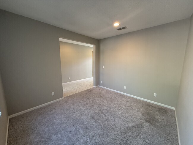 Building Photo - 6624 Yawkey Way NE