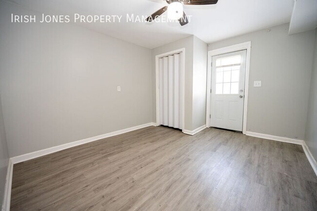 Building Photo - 315 E Park Dr