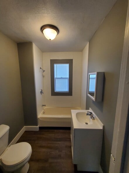 Building Photo - 2642 Riordan St