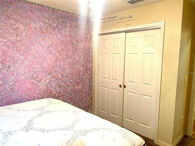 Building Photo - 4634 College Dr