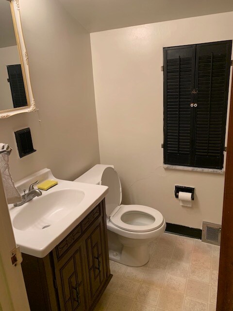 Bath - 109A Lucinda Dr