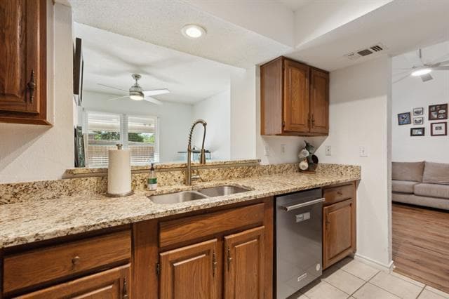 Building Photo - 724 Creekwood Ct