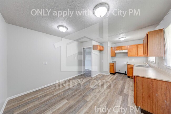Building Photo - 3916 W 30th St