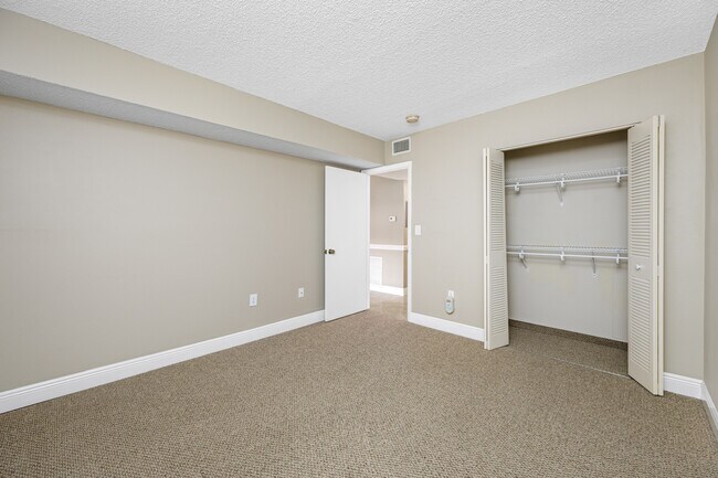 Building Photo - 10033 64th Ave N