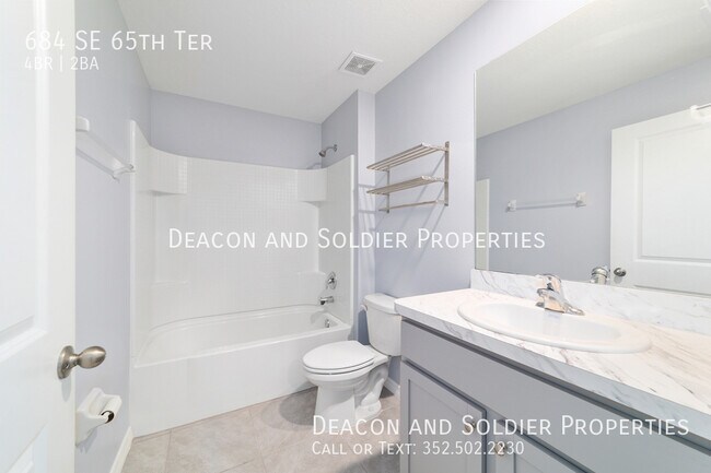 Building Photo - 684 SE 65th Terrace