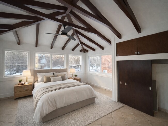 Building Photo - 672 Sheridan Ave