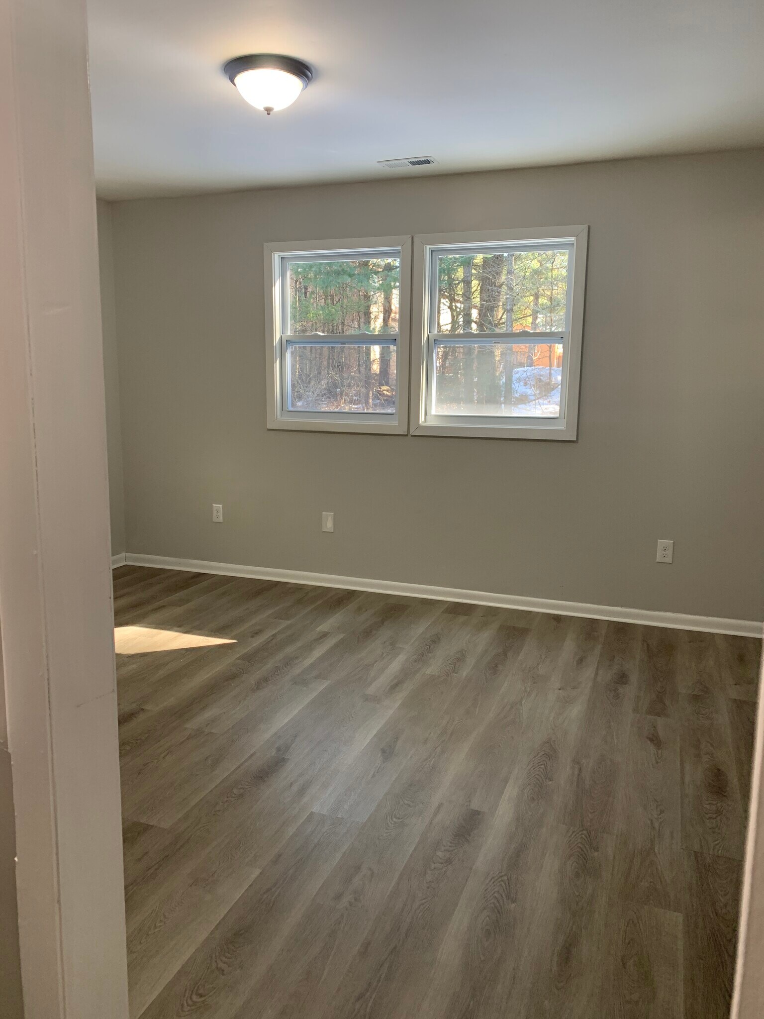 Building Photo - 3 Plantation Ln