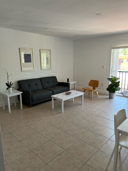 Living Room - 8425 Harding Ave