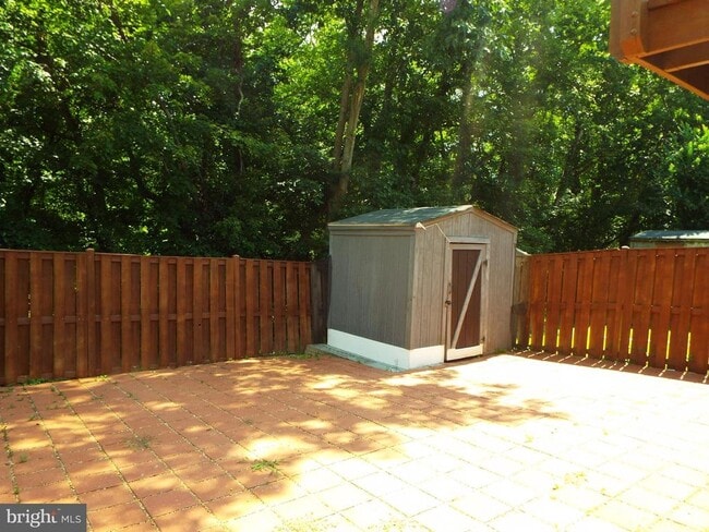 Building Photo - 3656 Woodhaven Ct