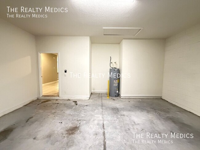 Building Photo - 8053 Penrose Pl
