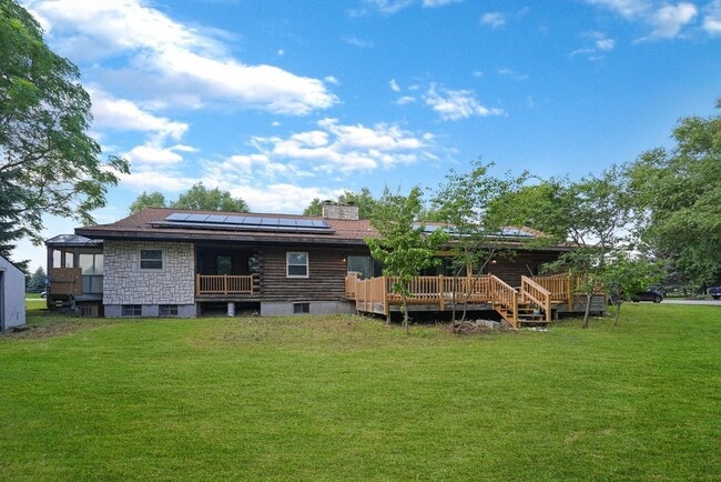 Building Photo - 11110 Highland Dr