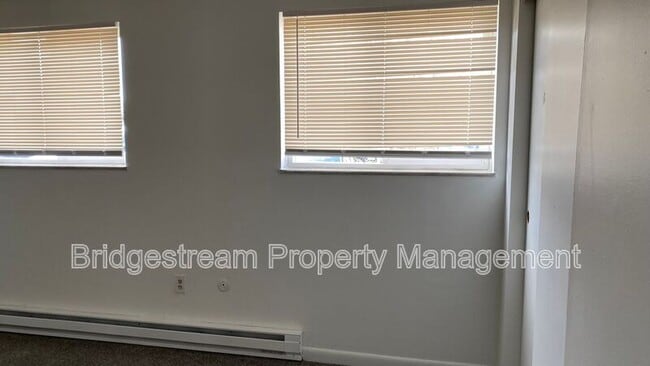 Building Photo - 411 Baltimore St