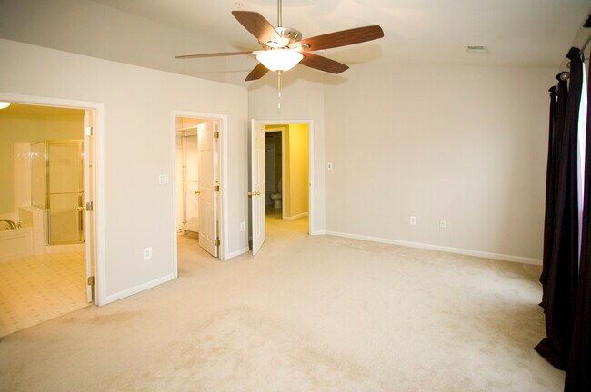 Building Photo - 42243 Black Rock Ter