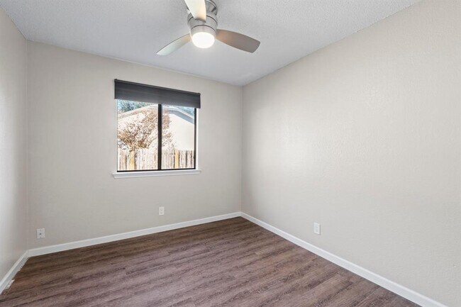 Building Photo - 707 Brookside Pass