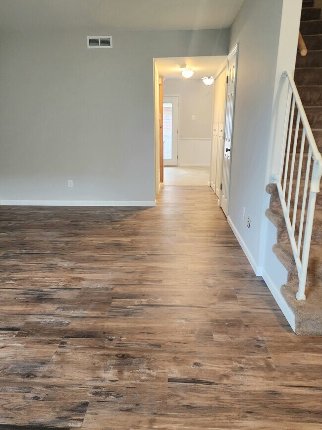 Building Photo - 4285 Burnett Walk