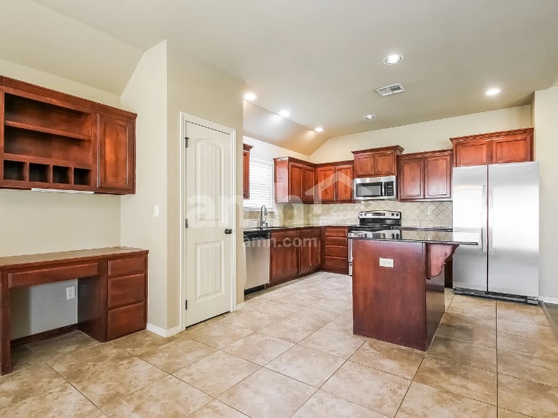 Building Photo - 14537 S Urbana Ct
