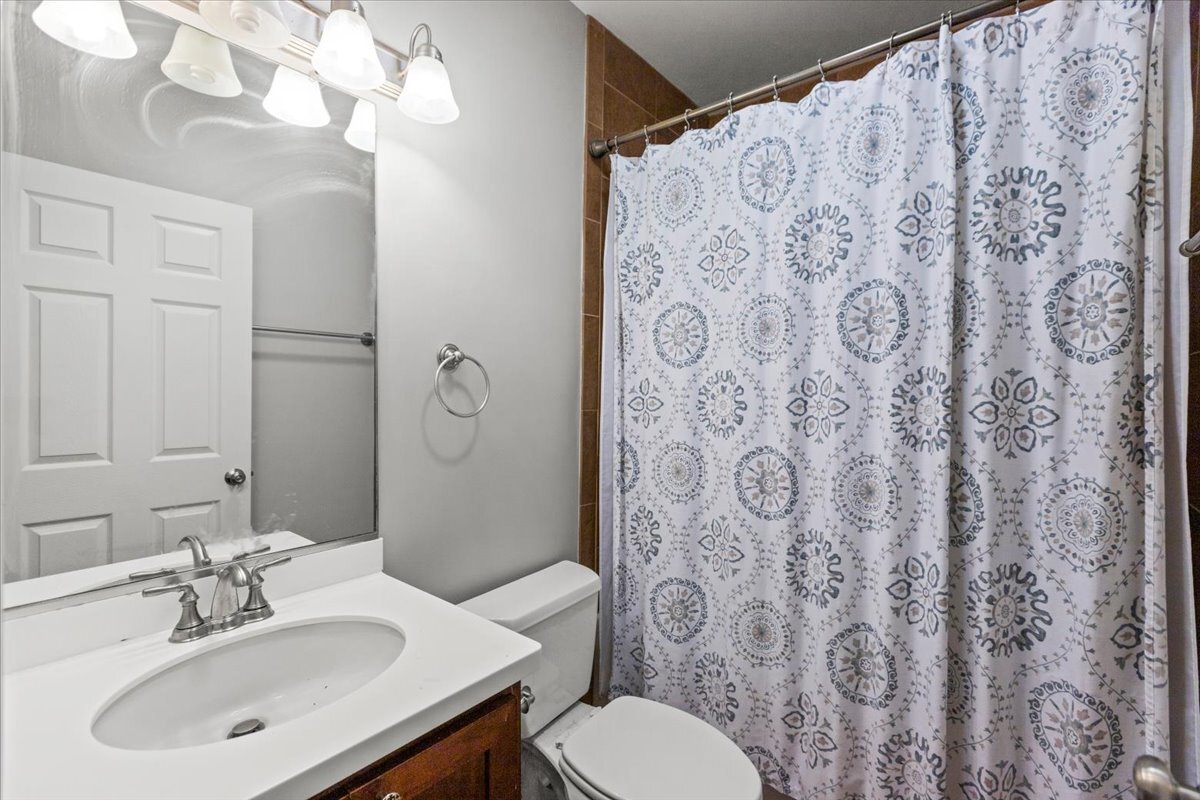 Building Photo - 7717 N Marshfield Ave