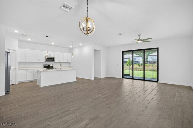 Building Photo - 14306 Winding Cedar Wy