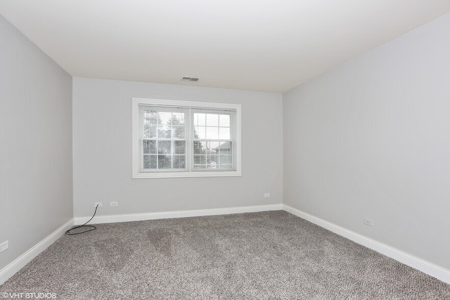master bedroom - 15 FOXCROFT Rd
