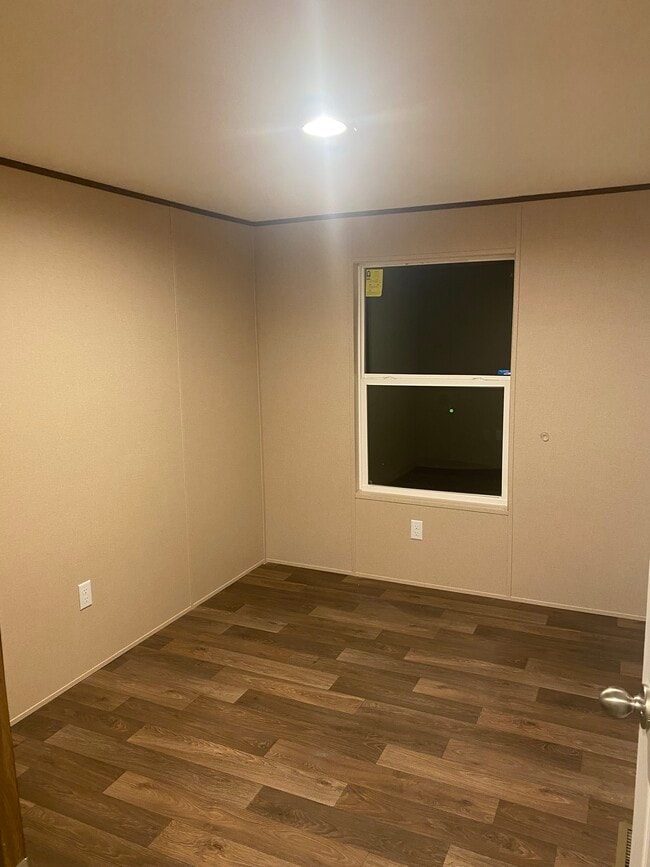 Building Photo - 339 Water Brook Dr