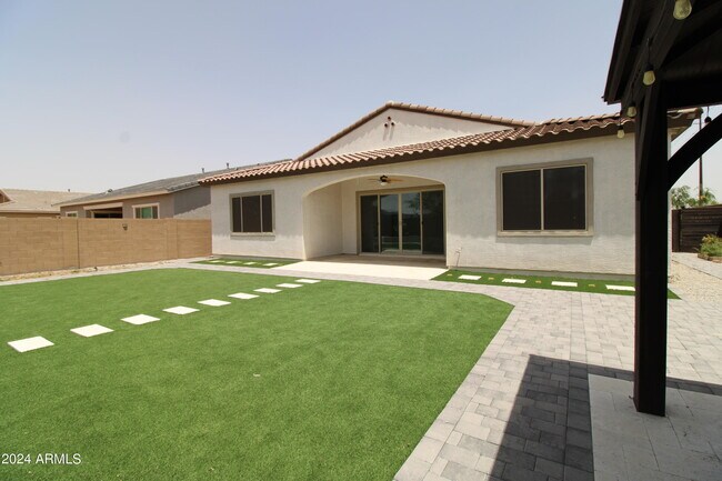 Building Photo - 259 E Sagittarius Pl
