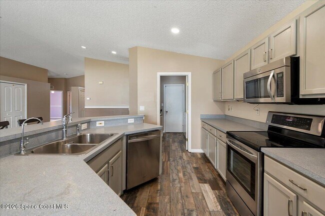 Building Photo - 2667 Deercroft Dr