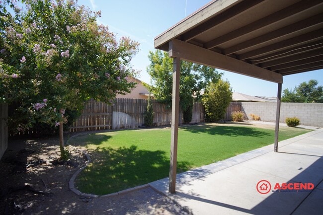 Building Photo - Beautiful 4 Bedroom SW Home Close to Freeway!
