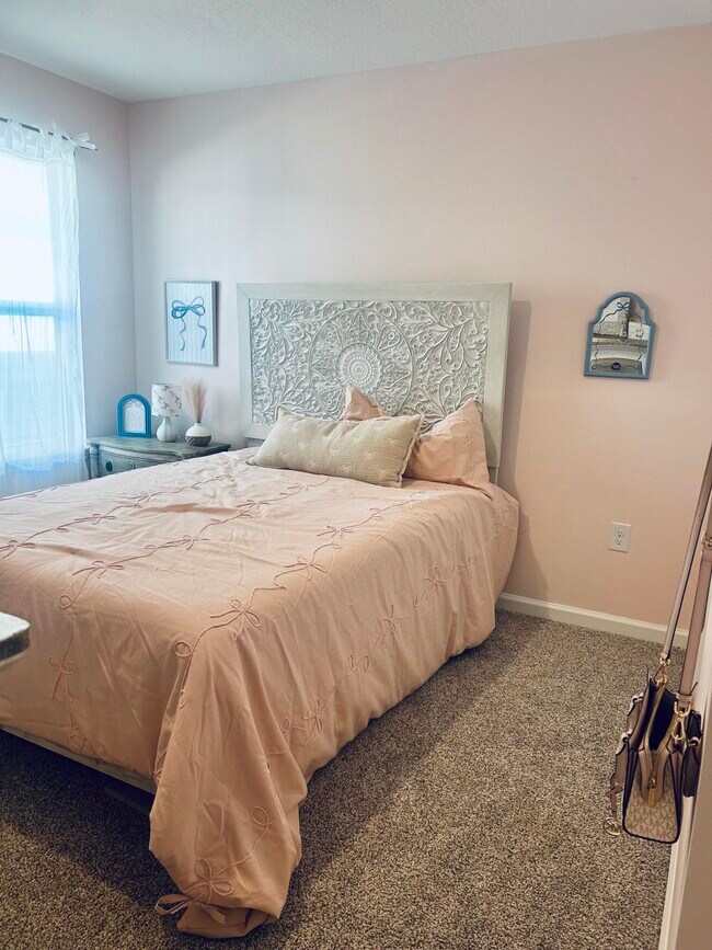 Building Photo - 211 Gray Owl Dr