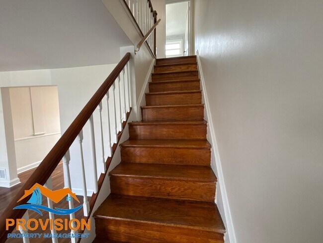 Building Photo - 1925 Jasmine Rd