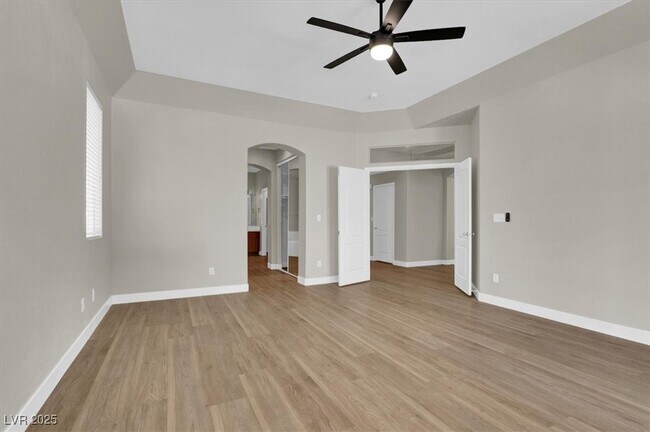 Building Photo - 8 Desert Dawn Ln