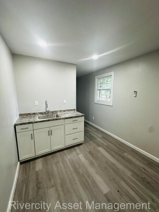 Building Photo - A Must See!!!!! Section 8 Friendly!!!!! BONUS Mother In Law Sweet!! PRICE DROP