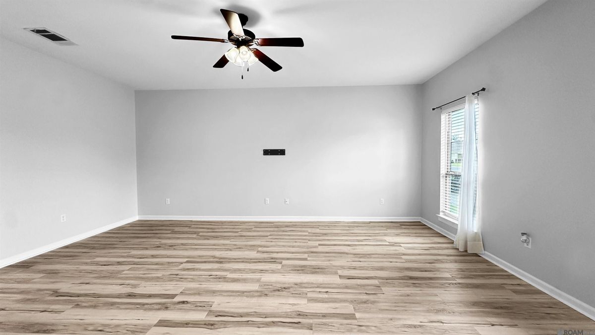 Building Photo - 10816 Field Pointe Dr