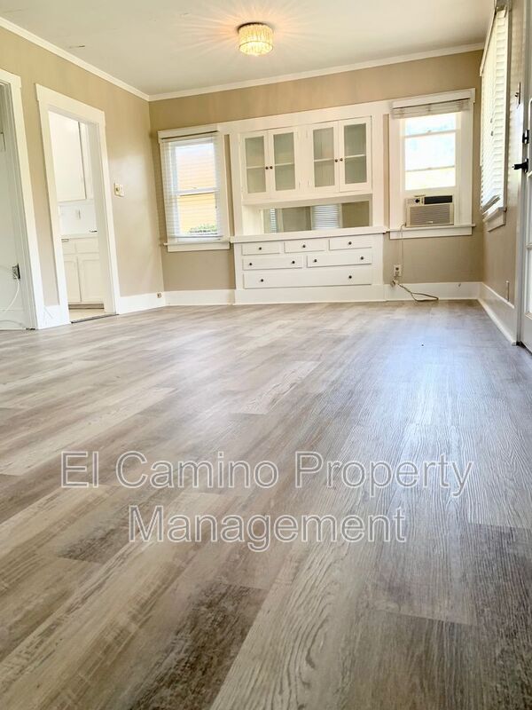 Building Photo - 5758 Pickering Ave