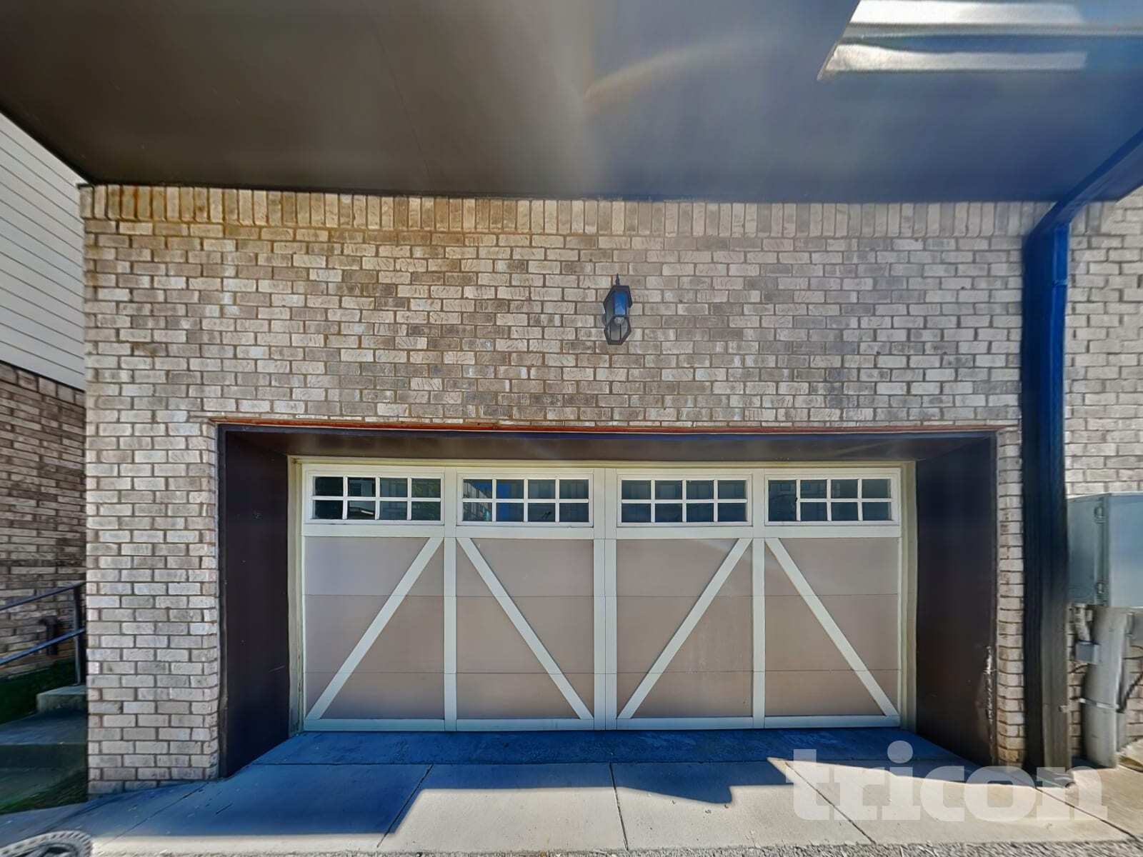 Building Photo - 1208 Hillwood Private Cove