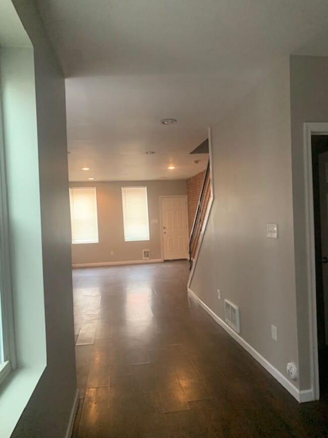 Building Photo - Charming 3bd/2bth now available for rent w/ expose brick.
